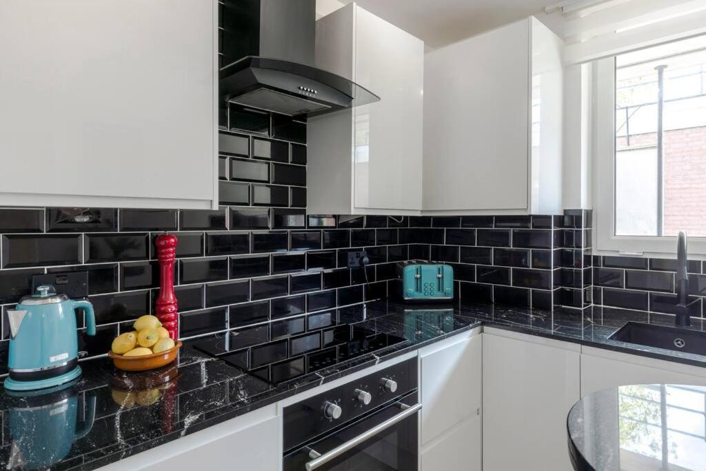 The Clarence, Central London Apartment W/ Wifi Exterior photo