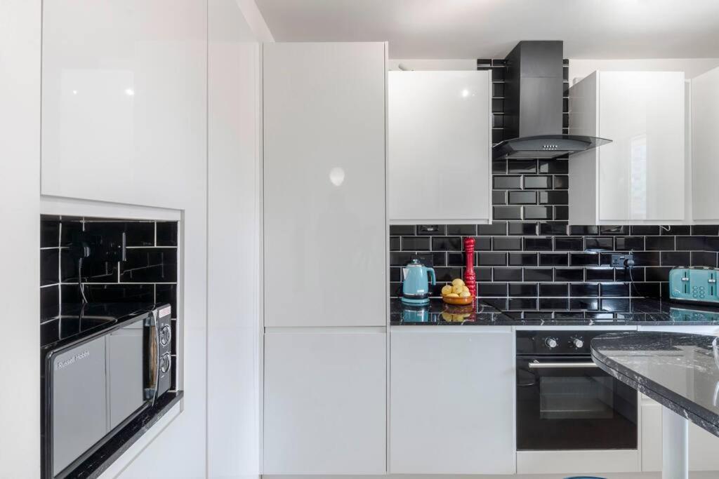 The Clarence, Central London Apartment W/ Wifi Exterior photo